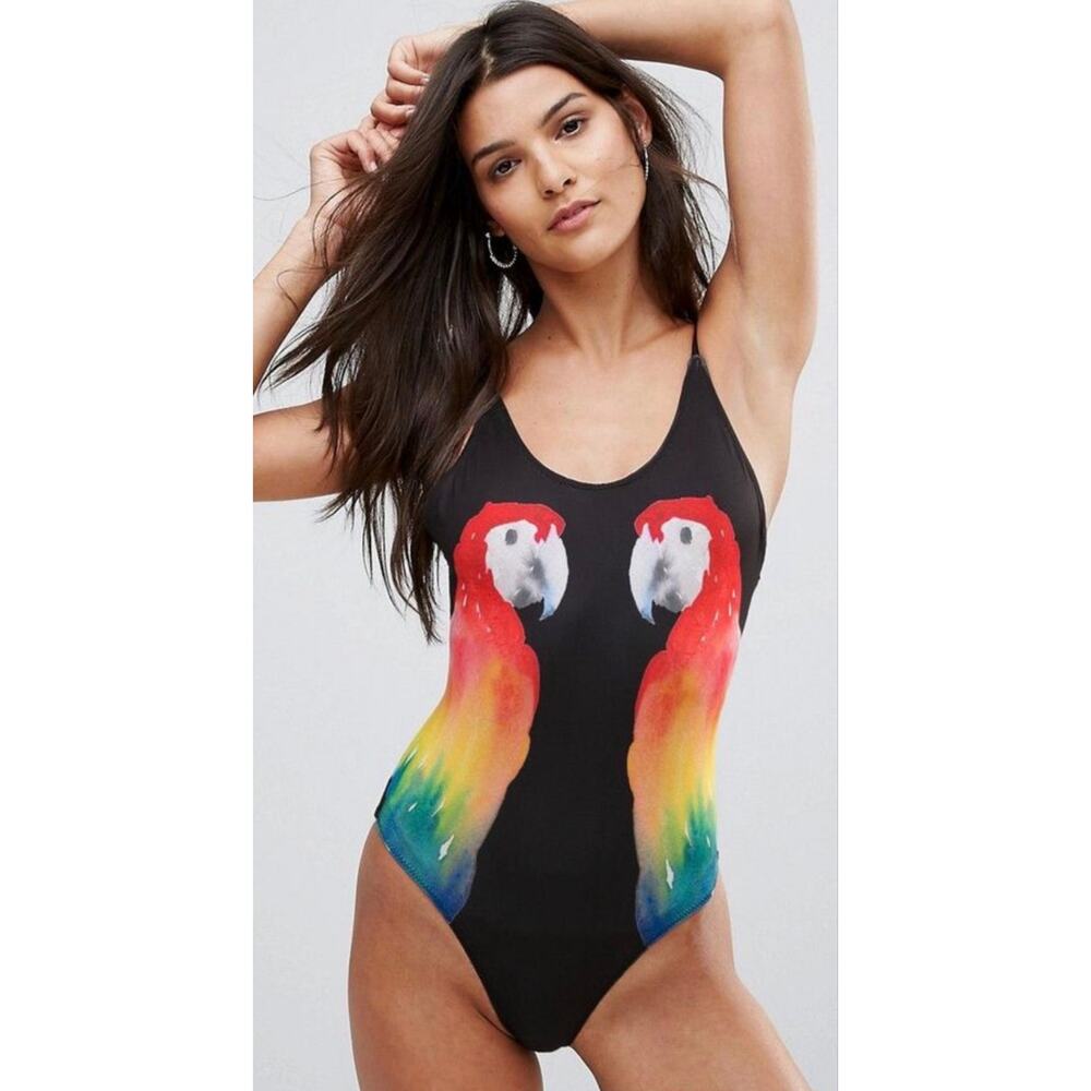 Chaser NWOT Macaw Parrot Print One-Piece Swimsuit Size M Tropical